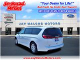 Used 2022 Chrysler Pacifica Touring-L image 4