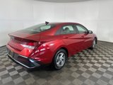 Used 2025 Hyundai Elantra SE image 3