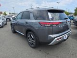 New 2025 Nissan Pathfinder Platinum image 6