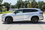 Used 2022 Toyota Highlander XLE image 4