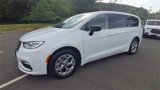 Used 2024 Chrysler Pacifica Limited image 4