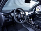 Used 2025 Porsche Macan Turbo image 4