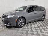 New 2025 Chrysler Pacifica Select w/ Uconnect Theater Family Group image 4