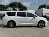 New 2025 Chrysler Pacifica Pinnacle image 3