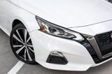 Used 2022 Nissan Altima 2.5 SR image 2