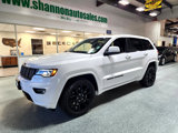 Used 2021 Jeep Grand Cherokee Laredo X image 2