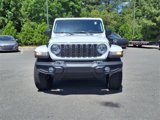 Used 2025 Jeep Gladiator Sport image 2