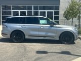 Certified 2022 Lincoln Aviator Reserve w/ Equipment Group 201A image 3