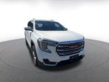 Used 2024 GMC Terrain SLT image 3
