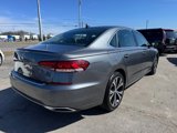 Used 2021 Volkswagen Passat 2.0T SE image 4