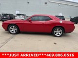 Used 2012 Dodge Challenger SXT image 2