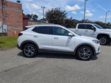 Used 2022 Buick Encore GX Essence image 3