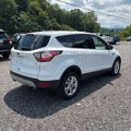 Used 2017 Ford Escape SE image 4