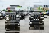 Used 2018 Jeep Wrangler Unlimited Sahara image 2