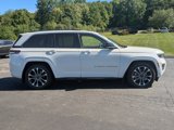 Used 2023 Jeep Grand Cherokee Overland image 2
