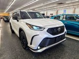Used 2023 Toyota Highlander Limited image 4