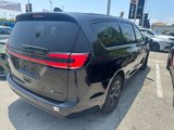 Used 2022 Chrysler Pacifica Touring-L w/ Uconnect Theater Family Group image 4