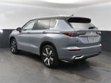 New 2025 Mitsubishi Outlander SEL image 3