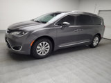 Used 2020 Chrysler Pacifica Touring-L image 2