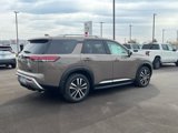 New 2025 Nissan Pathfinder Platinum image 4