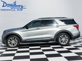 Used 2022 Ford Explorer XLT w/ Equipment Group 202A image 2