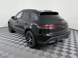 Certified 2025 Porsche Macan image 3