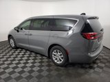 New 2025 Chrysler Pacifica Select image 3