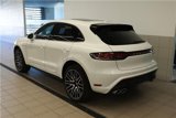 Used 2024 Porsche Macan image 3