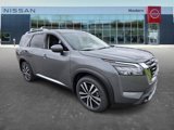New 2025 Nissan Pathfinder Platinum image 3