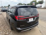 Used 2022 Chrysler Pacifica Touring-L image 5