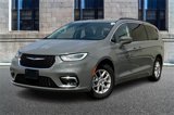 Used 2022 Chrysler Pacifica Touring-L image 2