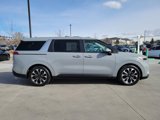 Used 2024 Kia Carnival EX image 2