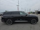 Used 2023 Lincoln Aviator Reserve w/ Equipment Group 201A image 3