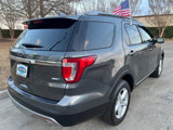 Used 2017 Ford Explorer XLT image 3