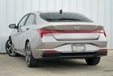 Used 2023 Hyundai Elantra Limited image 4
