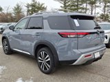 New 2025 Nissan Pathfinder Platinum image 3