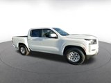 Used 2024 Nissan Frontier SV image 2