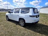Used 2023 Jeep Grand Wagoneer Series III image 3