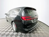 New 2025 Chrysler Pacifica Select image 6