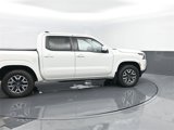 Used 2024 Nissan Frontier SL w/ Technology Package image 4