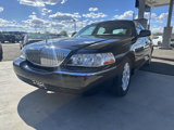 Used 2009 Lincoln Town Car Signature Limited image 3