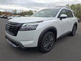 New 2025 Nissan Pathfinder SL w/ SL Premium Package image 2