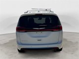 Used 2022 Chrysler Pacifica Touring-L image 4