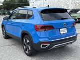 Used 2024 Volkswagen Taos SE w/ Panoramic Sunroof Package image 6