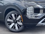 New 2025 Mitsubishi Outlander SEL image 2