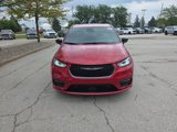 New 2026 Chrysler Pacifica Select image 2
