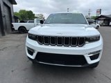 Used 2023 Jeep Grand Cherokee Limited image 2