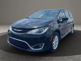 Used 2020 Chrysler Pacifica Touring-L image 3