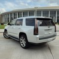 Used 2017 Cadillac Escalade Luxury image 3