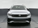 Used 2024 Volkswagen Tiguan SE R-Line image 2